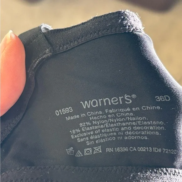 Warner's Classic Black Bra - Picture 4 of 5